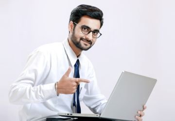 कस्टमर सर्व्हिस एक्झिक्युटिव्ह